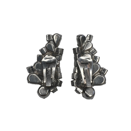 Gorgeous Vintage White and Silver Cluster Clip Ons